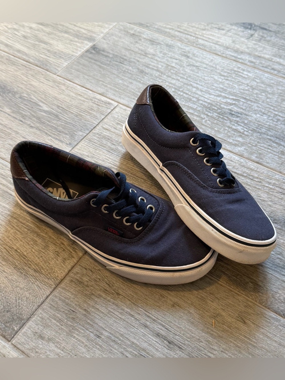 Vans Unisex Turnschuhe Plaid
Dress Blues Women SIZE 8/ Men
SIZE 6.5 US